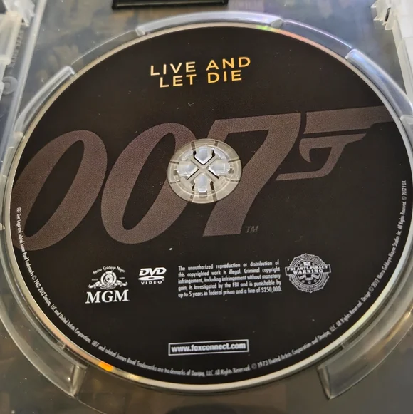 DVDs - Roger Moore 007 Collection Volumes 1 & 2 - Picture 8 of 11